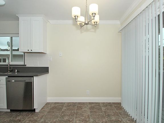5th image of 415 Del Medio Ave APT 9