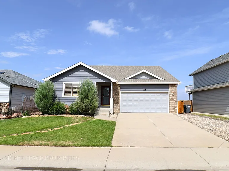 905 Durum St — Photo 1