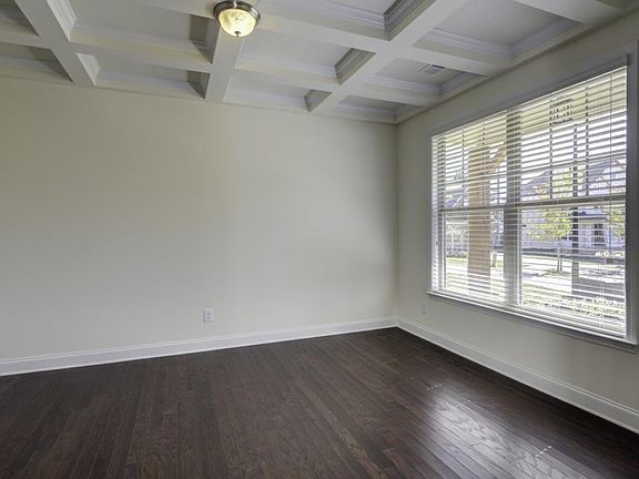3rd image of 4122 Bradbury Ln