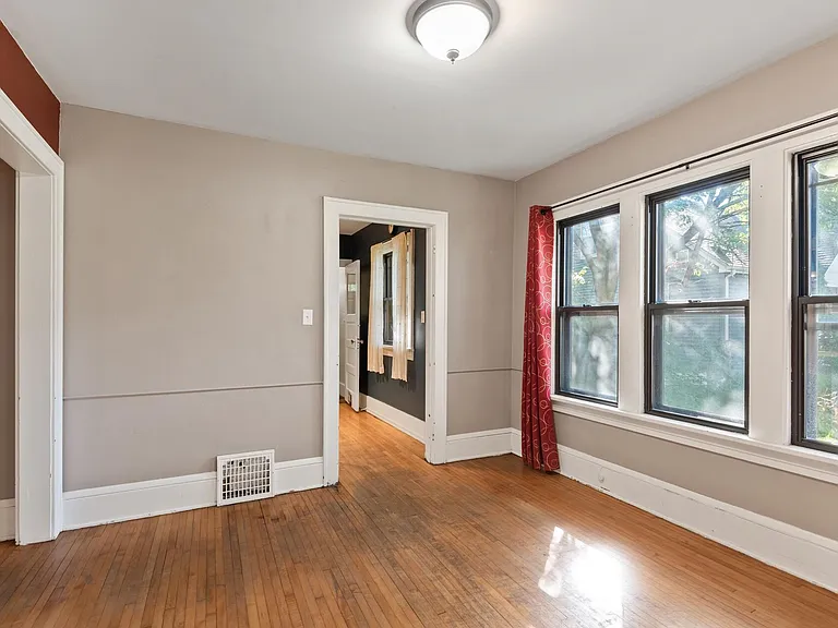 5319 Minnehaha Ave — Photo 5
