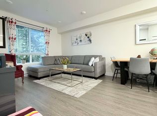 15351 101st Ave #409, Surrey, BC V3R 0G2