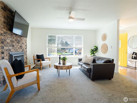 4th image of 230 Peace Arch Court