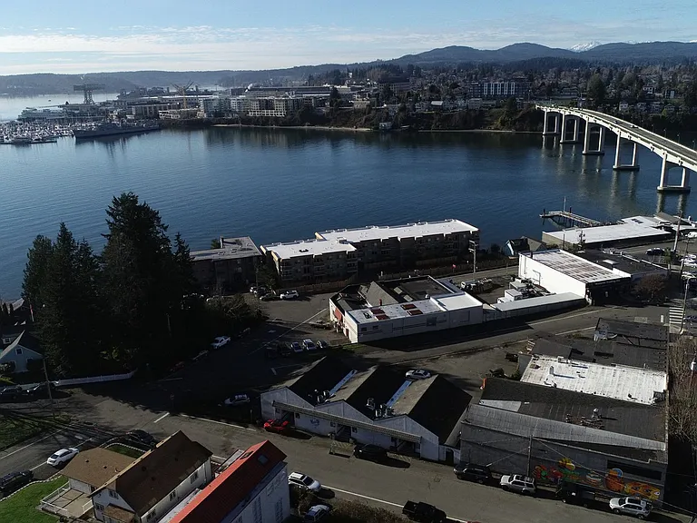 1010 Perry Ave #203 — Photo 9