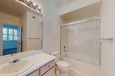 701 Gibson Dr — Photo 7