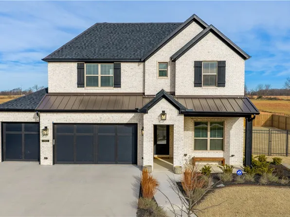 8801 Starry Night Dr, Bentonville, AR 72713