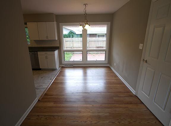 4th image of 1044 New Haven Ave