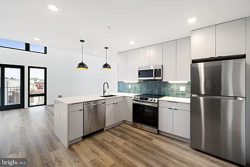 17 Girard Avenue Ave W #4 Photo 1