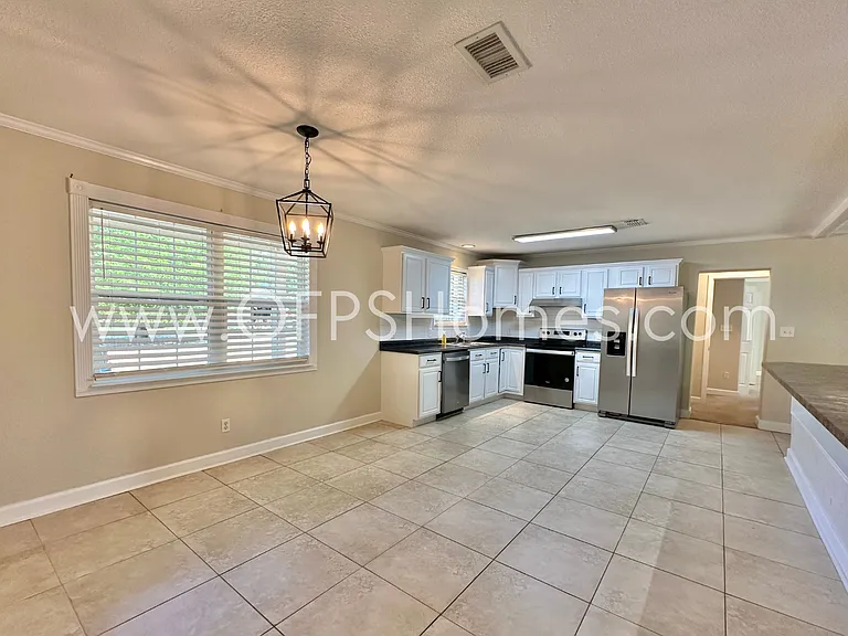 4490 Highway 87 N — Photo 3