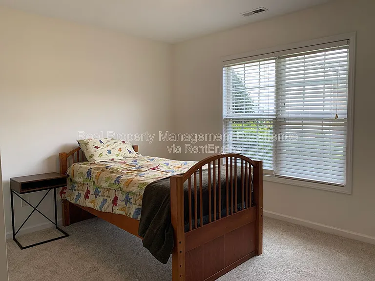 205 Will Ct — Photo 11