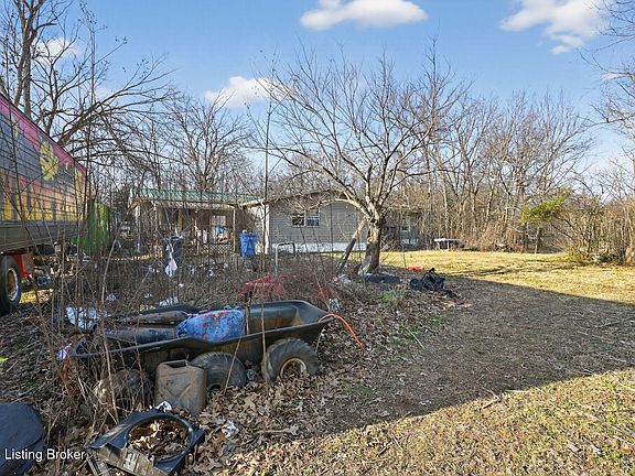 4th image of 83 Eagles Nest Rd