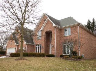 2S430 Canterbury Ct, Glen Ellyn, IL 60137