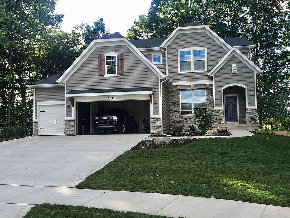 2nd image of 6019 Statler Ct SE