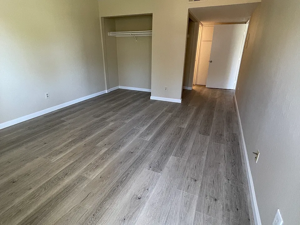 1790 Ellis St #23