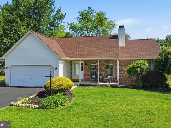 7 Esther Ln, Shoemakersville, PA 19555