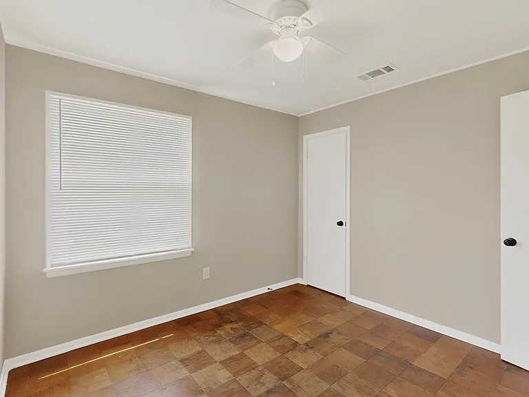 2506 Hillsboro Ave — Photo 31