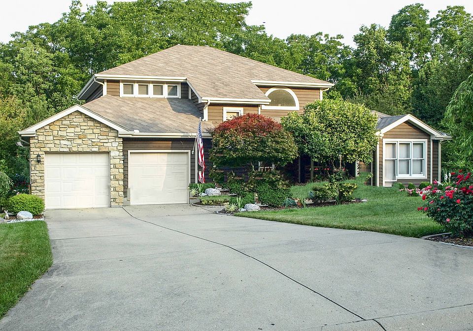 1st image of 7415 Desert Springs Ct