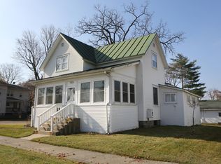 423 Pearl St, Belding, MI 48809