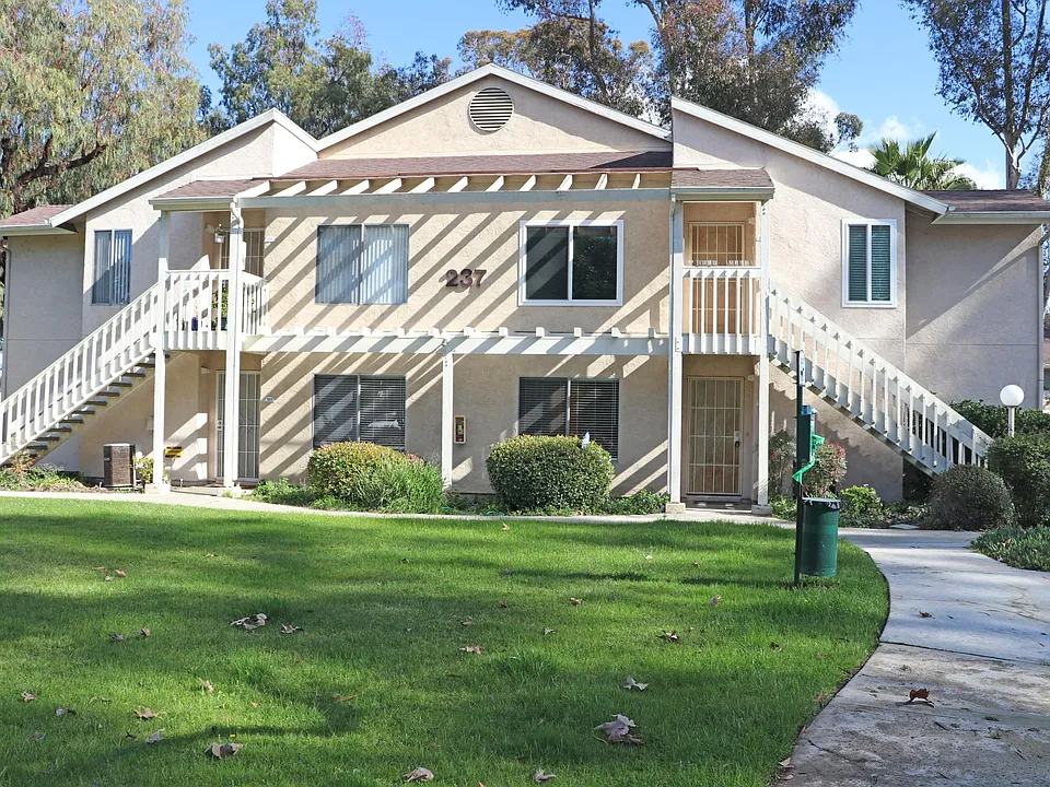 237 Diamond Way #103