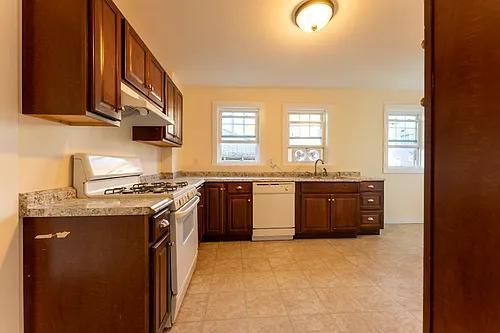 89 Harnden Ave #1 Photo 1 89 Harnden Ave #1 Photo 1
