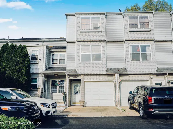 102 Lorraine Loop, Staten Island, NY 10309