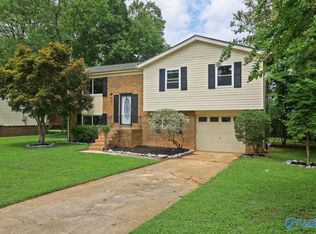 2626 Venetian Way NW, Huntsville, AL 35810