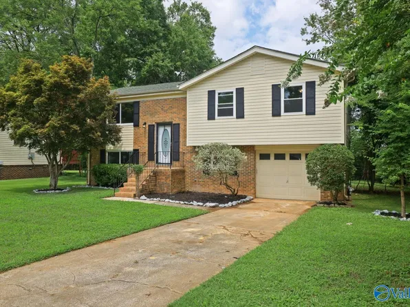 2626 Venetian Way NW, Huntsville, AL 35810