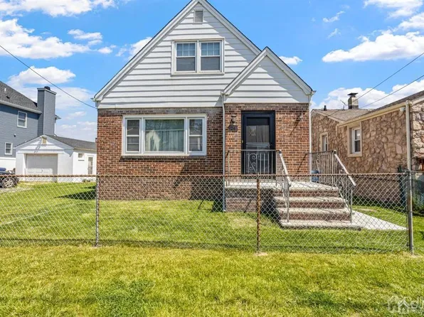 24 Juliette St, Hopelawn, NJ 08861