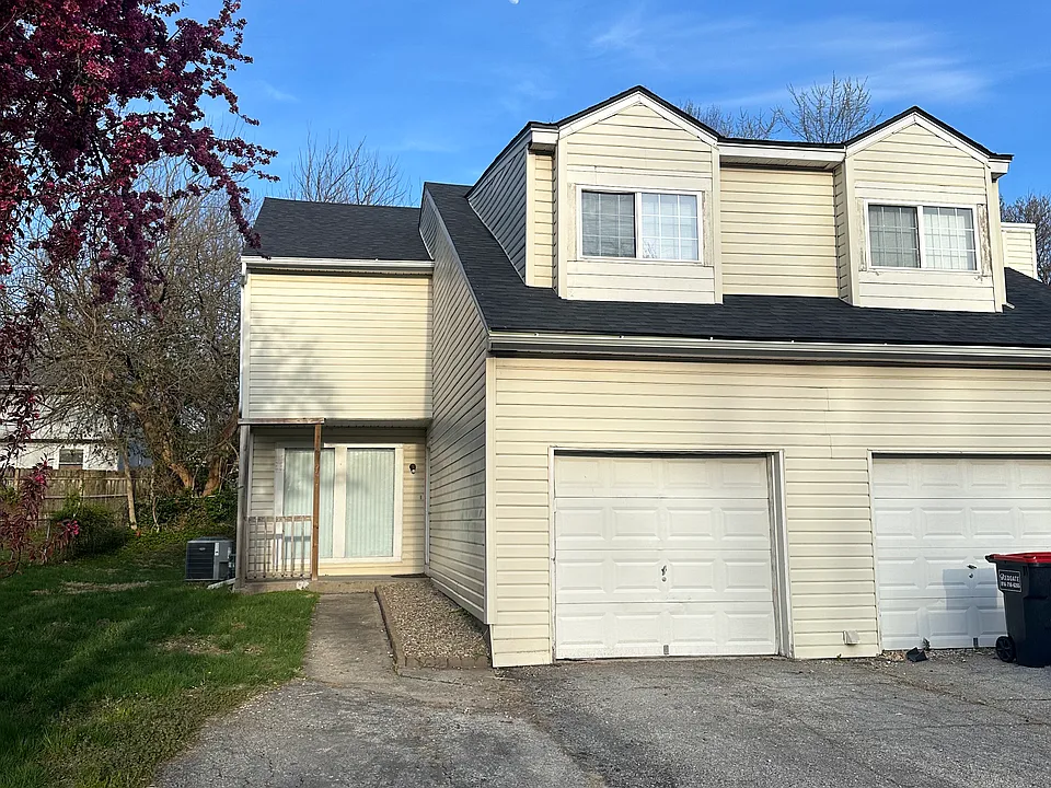 1201 Ada St