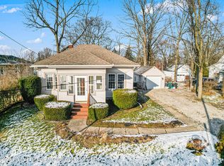 1531 Snyder Rd, East Lansing, MI 48823