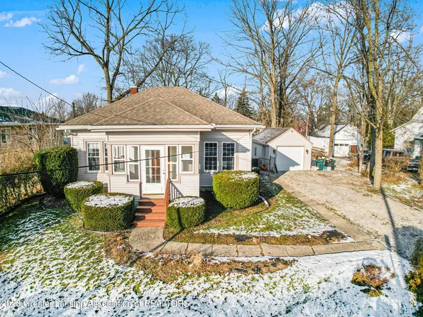 1531 Snyder Rd, East Lansing, MI 48823
