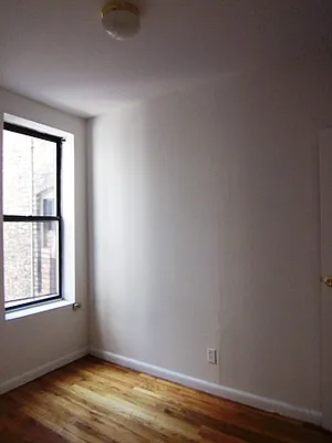 Rented by City Connections Realty | media 2