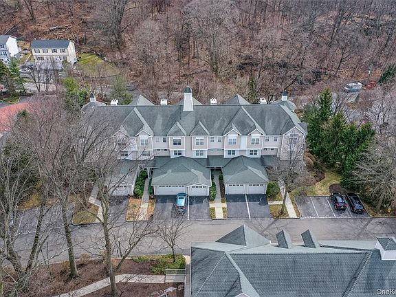 3rd image of 115 Viewpoint Terrace
