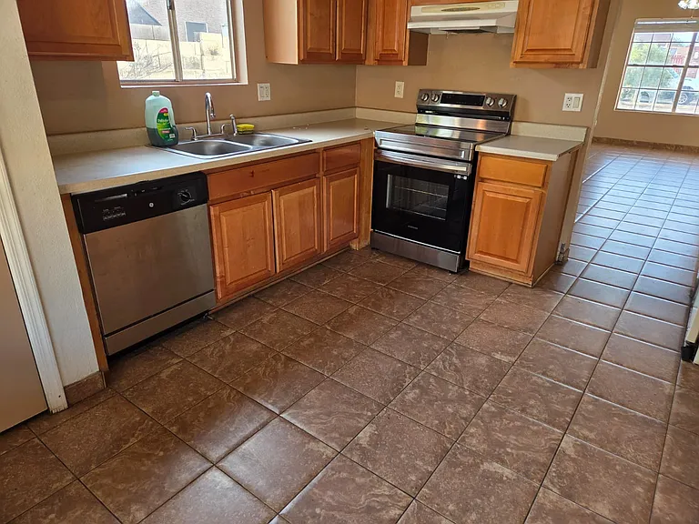 7009 W Brown St — Photo 8