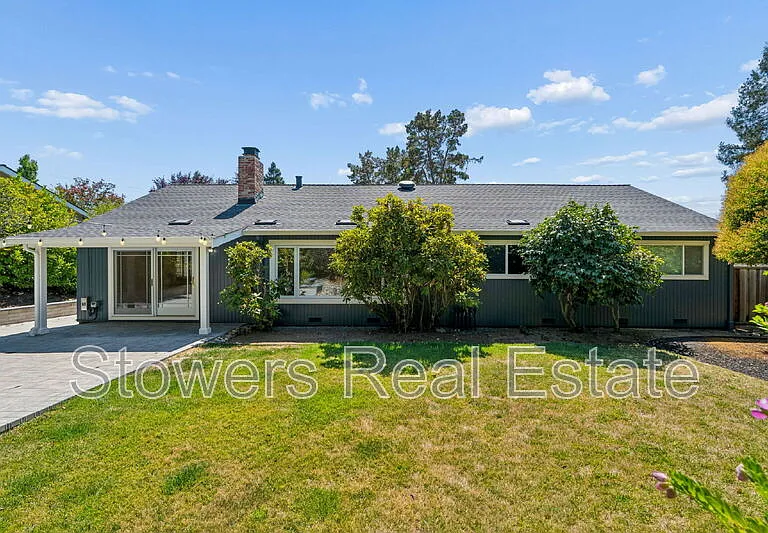 1099 Larch Ave — Photo 41