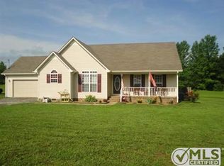 52 Hunters Ridge Dr, Fayetteville, TN 37334