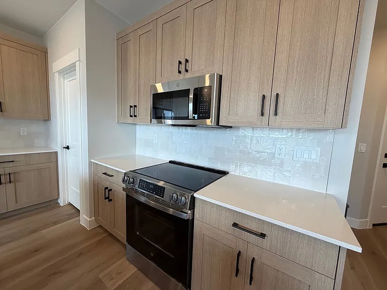 577 E Hemsworth Ln — Photo 16