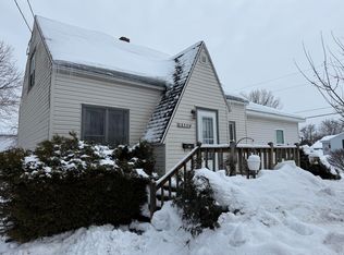 1211 Minneapolis St, Sault Sainte Marie, MI 49783