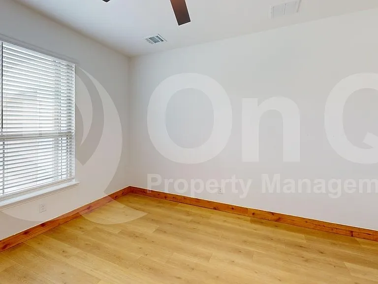 3404 Running Stream Way — Photo 16