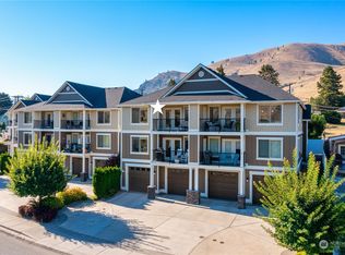 230 E Farnham Ave APT A3, Chelan, WA 98816