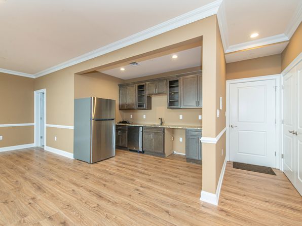 682 Paulison Ave #1, Clifton, NJ 07011