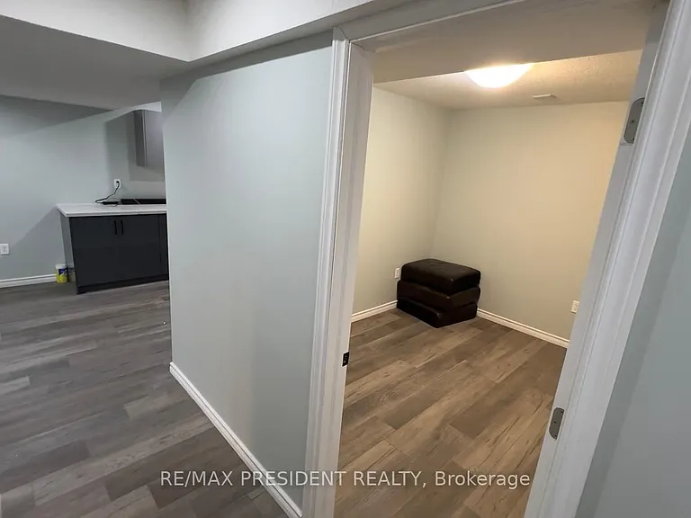 592 Florencedale Cres #BASEMENT — Photo 8