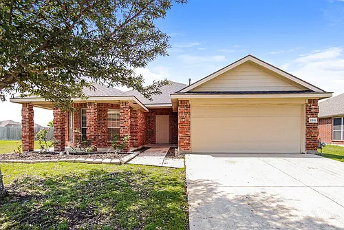 2201 Woodberry Dr Photo 1