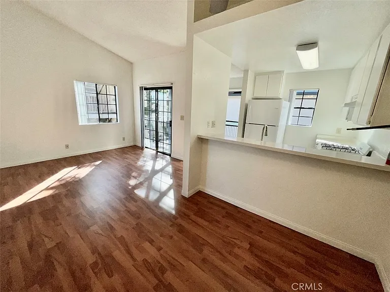 1130 Newport Ave #207 — Photo 5