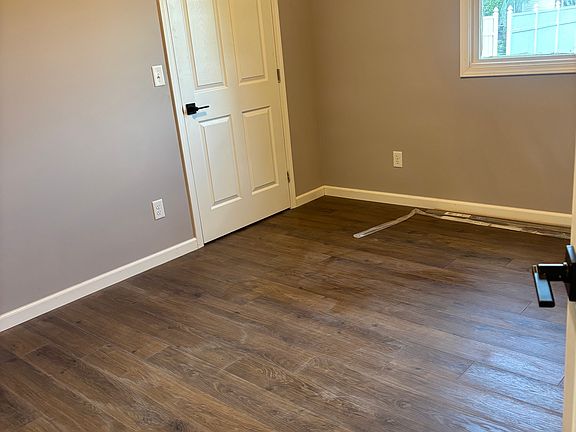 3rd image of 145 N Oak St #2