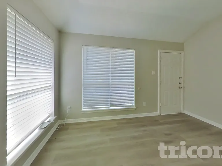 24307 Hard Wood Dr — Photo 2