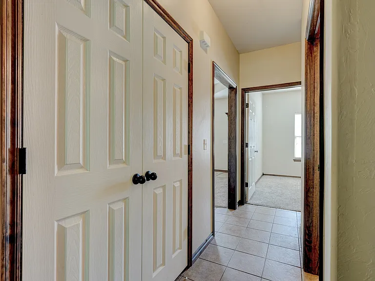 2220 W Utah Ave — Photo 33