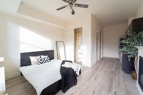 Capitol Hill Apartments Photo 1