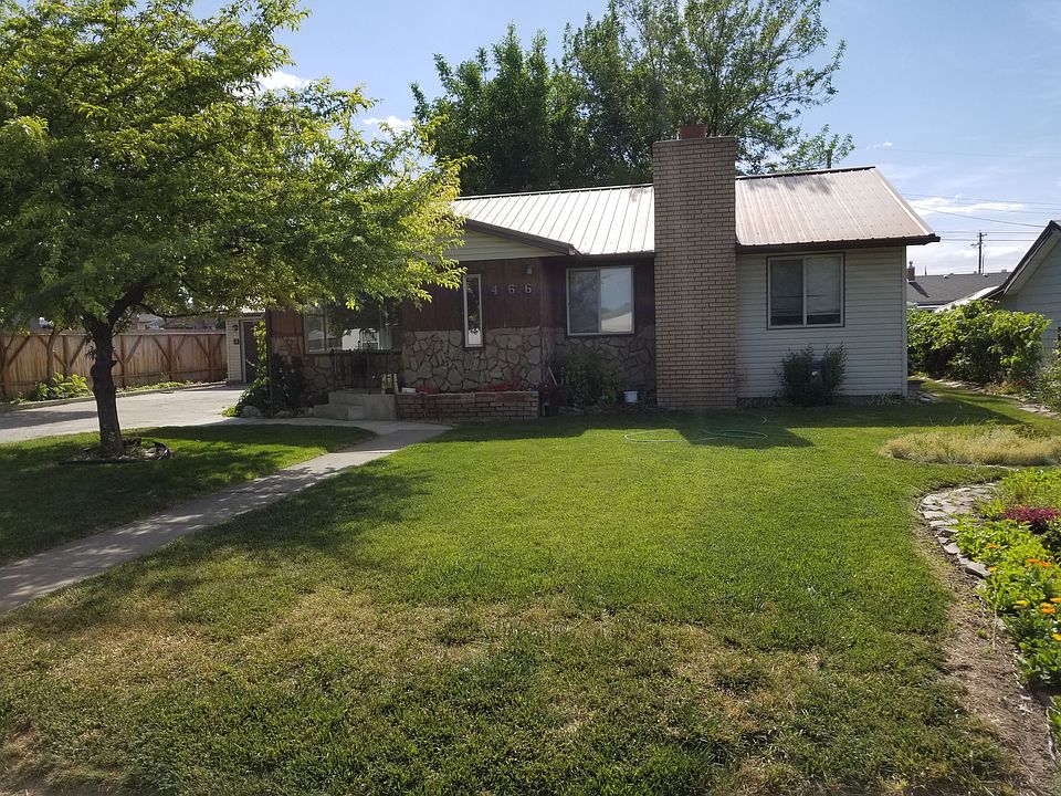 1st image of 466 Park Dr