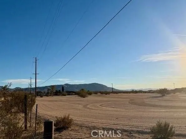 23585 Bear Valley Rd, Apple Valley, CA 92308