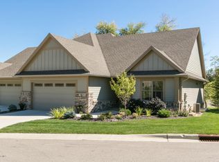 2412 Gates Dr SW, Rochester, MN 55902